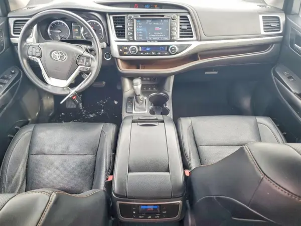 5TDDZRFH5JS494055 2018 TOYOTA HIGHLANDER - Image 8
