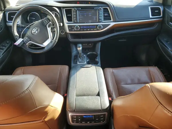 5TDDZRFH5JS494332 2018 TOYOTA HIGHLANDER - Image 8