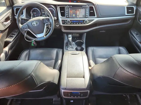 5TDDZRFH5JS816712 2018 TOYOTA HIGHLANDER - Image 8