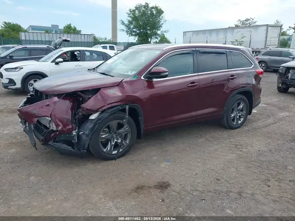 5TDDZRFH5JS819061 2018 TOYOTA HIGHLANDER - Image 2