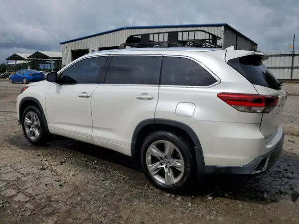 5TDDZRFH5JS821683 2018 TOYOTA HIGHLANDER - Image 2