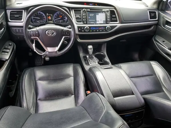 5TDDZRFH5JS821683 2018 TOYOTA HIGHLANDER - Image 8