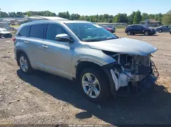 5TDDZRFH5JS826995 2018 TOYOTA HIGHLANDER
