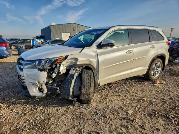 5TDDZRFH5JS829735 2018 TOYOTA HIGHLANDER - Image 1
