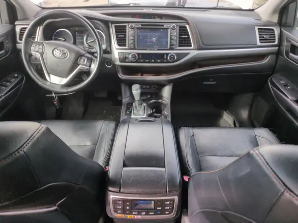 5TDDZRFH5JS830030 2018 TOYOTA HIGHLANDER - Image 8