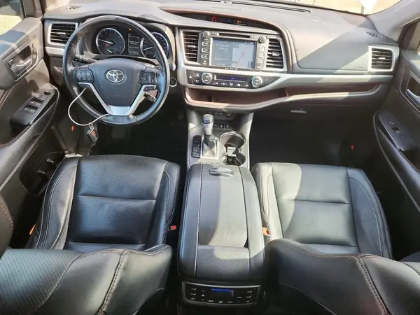 5TDDZRFH5JS841366 2018 TOYOTA HIGHLANDER - Image 8