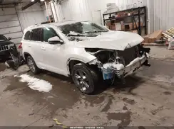 5TDDZRFH5JS854537 2018 TOYOTA HIGHLANDER