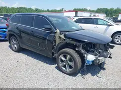 5TDDZRFH5JS858457 2018 TOYOTA HIGHLANDER
