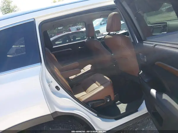 5TDDZRFH5JS861228 2018 TOYOTA HIGHLANDER - Image 8