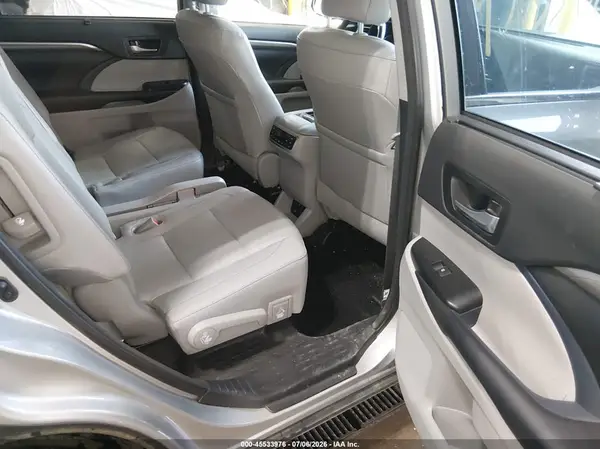 5TDDZRFH5JS872522 2018 TOYOTA HIGHLANDER - Image 8