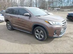 5TDDZRFH5JS880216 2018 TOYOTA HIGHLANDER