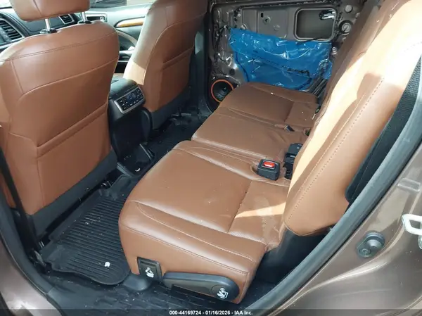 5TDDZRFH5JS880216 2018 TOYOTA HIGHLANDER - Image 8