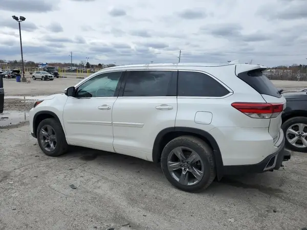 5TDDZRFH5JS889918 2018 TOYOTA HIGHLANDER - Image 2