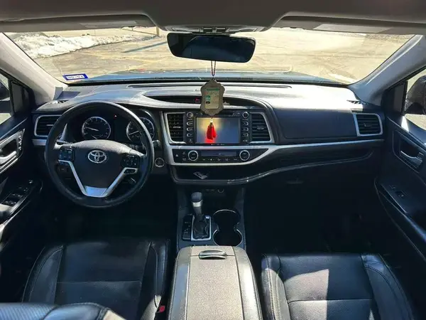 5TDDZRFH5JS894388 2018 TOYOTA HIGHLANDER - Image 8