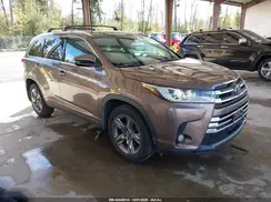 5TDDZRFH5JS896271 2018 TOYOTA HIGHLANDER