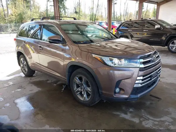 5TDDZRFH5JS896271 2018 TOYOTA HIGHLANDER - Image 1