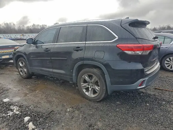 5TDDZRFH5JS898554 2018 TOYOTA HIGHLANDER - Image 2