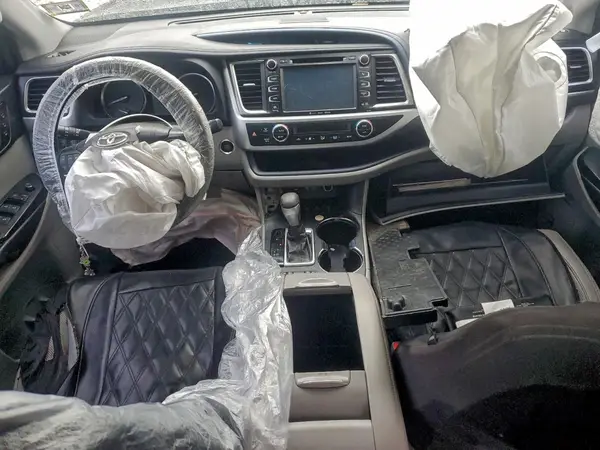 5TDDZRFH5JS898554 2018 TOYOTA HIGHLANDER - Image 8