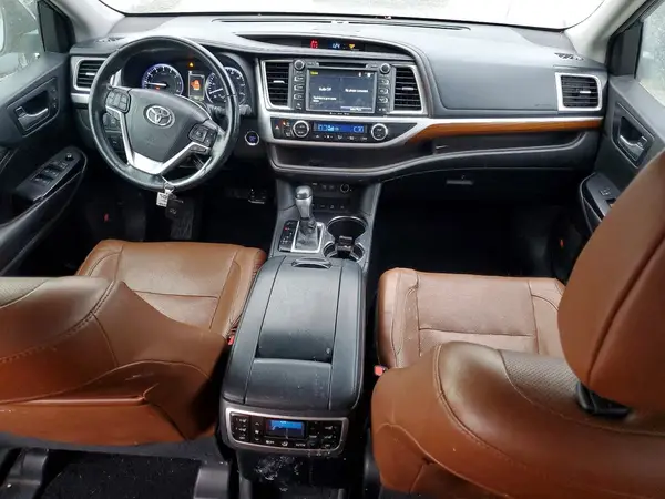 5TDDZRFH5JS901839 2018 TOYOTA HIGHLANDER - Image 8