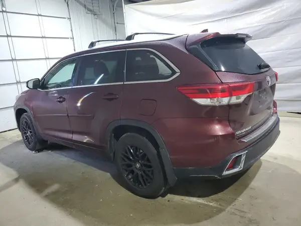 5TDDZRFH5JS904840 2018 TOYOTA HIGHLANDER - Image 2