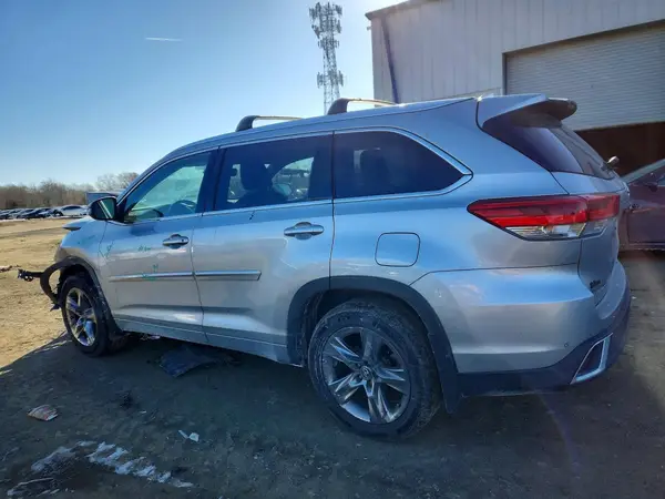 5TDDZRFH5KS703098 2019 TOYOTA HIGHLANDER - Image 2