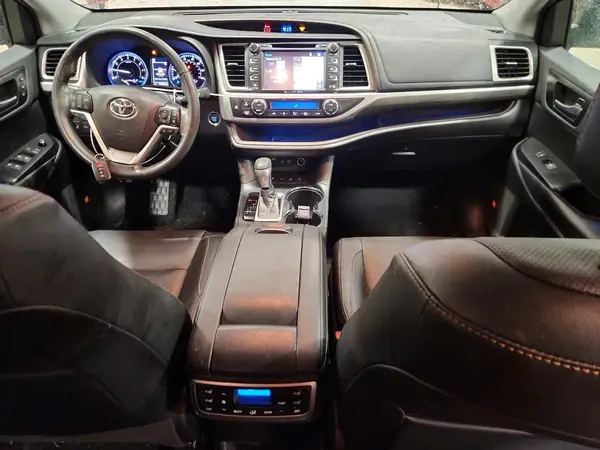 5TDDZRFH5KS709113 2019 TOYOTA HIGHLANDER - Image 8