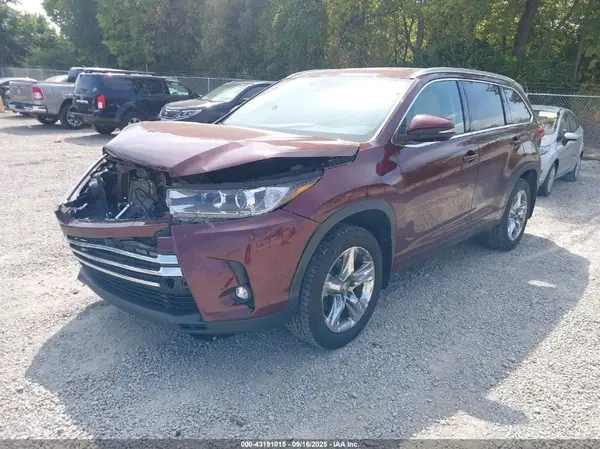 5TDDZRFH5KS745450 2019 TOYOTA HIGHLANDER - Image 2