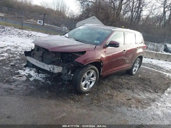 5TDDZRFH5KS915838 2019 TOYOTA HIGHLANDER - Image 2