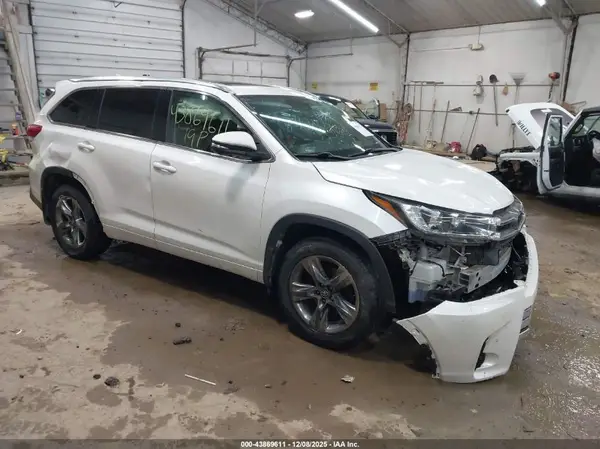 5TDDZRFH5KS919064 2019 TOYOTA HIGHLANDER - Image 1