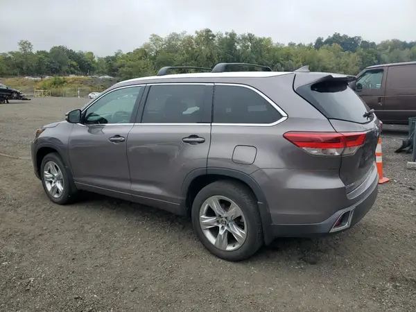 5TDDZRFH5KS949357 2019 TOYOTA HIGHLANDER - Image 2