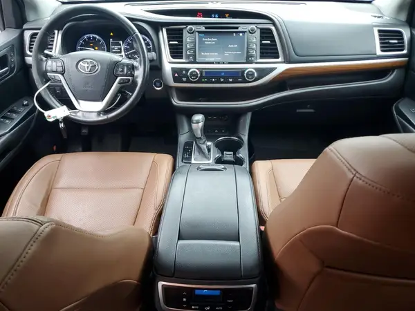5TDDZRFH5KS949357 2019 TOYOTA HIGHLANDER - Image 8