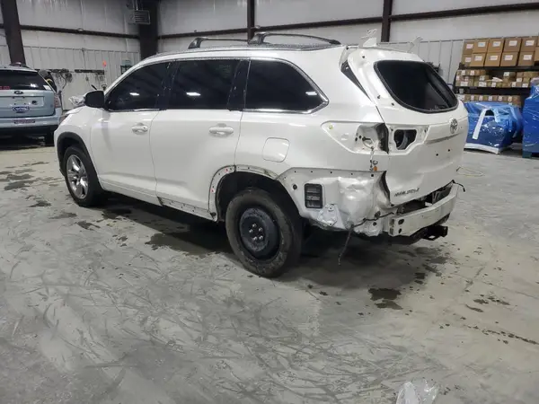 5TDDZRFH5KS950119 2019 TOYOTA HIGHLANDER - Image 2