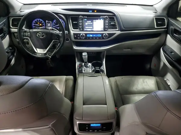 5TDDZRFH5KS950119 2019 TOYOTA HIGHLANDER - Image 8