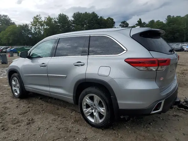 5TDDZRFH5KS950928 2019 TOYOTA HIGHLANDER - Image 2