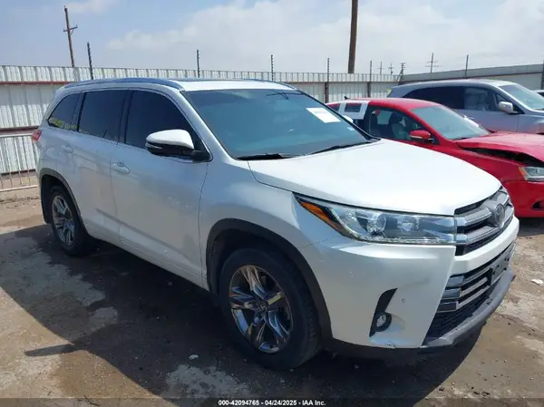 5TDDZRFH5KS958544 2019 TOYOTA HIGHLANDER - Image 1