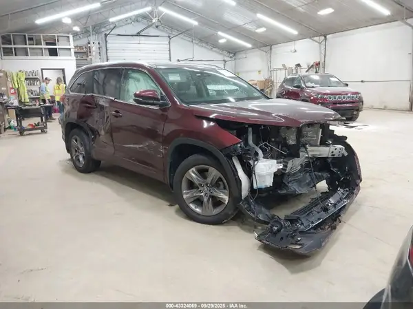 5TDDZRFH5KS964702 2019 TOYOTA HIGHLANDER - Image 1