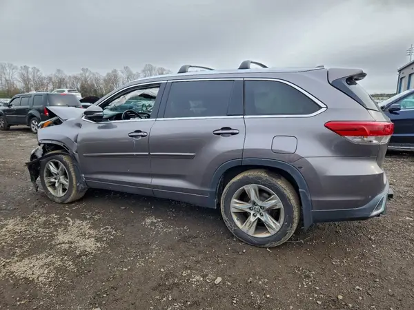 5TDDZRFH5KS974193 2019 TOYOTA HIGHLANDER - Image 2