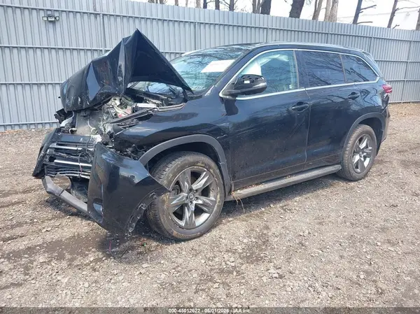 5TDDZRFH5KS995397 2019 TOYOTA HIGHLANDER - Image 2