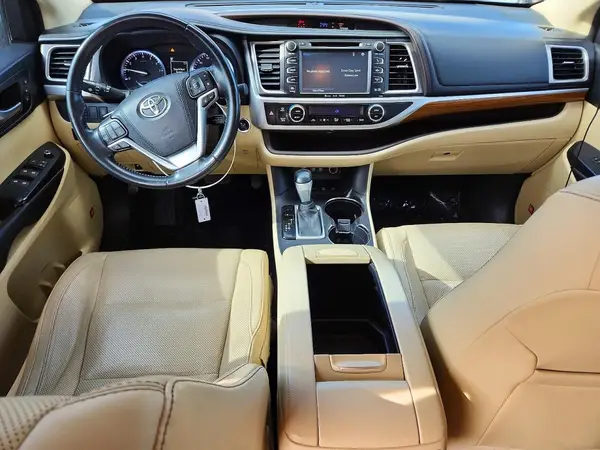 5TDDZRFH6HS358446 2017 TOYOTA HIGHLANDER - Image 8