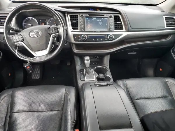 5TDDZRFH6HS360875 2017 TOYOTA HIGHLANDER - Image 8