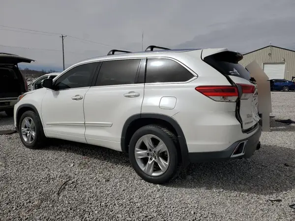 5TDDZRFH6HS367308 2017 TOYOTA HIGHLANDER - Image 2