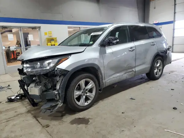 5TDDZRFH6HS370497 2017 TOYOTA HIGHLANDER - Image 1