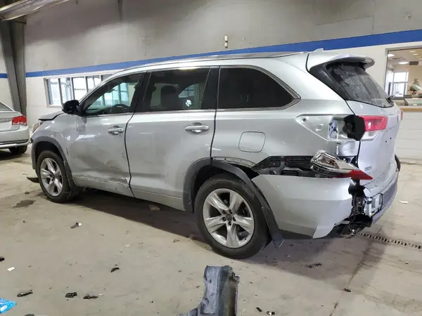 5TDDZRFH6HS370497 2017 TOYOTA HIGHLANDER - Image 2