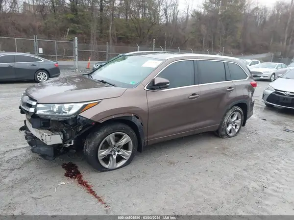 5TDDZRFH6HS371732 2017 TOYOTA HIGHLANDER - Image 2