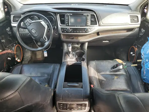 5TDDZRFH6HS373125 2017 TOYOTA HIGHLANDER - Image 8