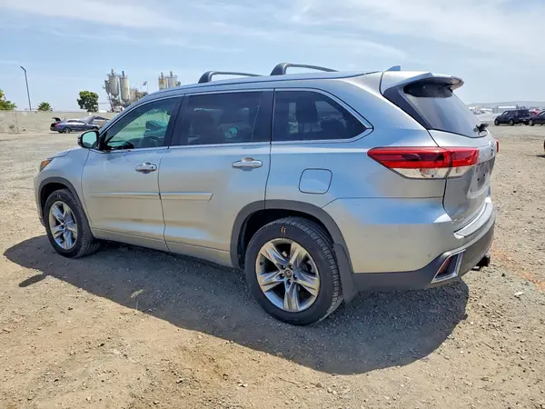 5TDDZRFH6HS410691 2017 TOYOTA HIGHLANDER - Image 2