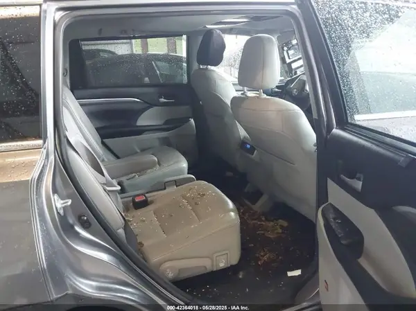 5TDDZRFH6HS411114 2017 TOYOTA HIGHLANDER - Image 8