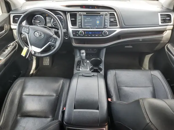 5TDDZRFH6HS420735 2017 TOYOTA HIGHLANDER - Image 8