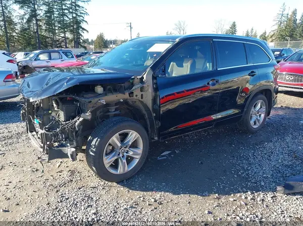 5TDDZRFH6HS429032 2017 TOYOTA HIGHLANDER - Image 2