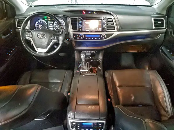 5TDDZRFH6HS433551 2017 TOYOTA HIGHLANDER - Image 8